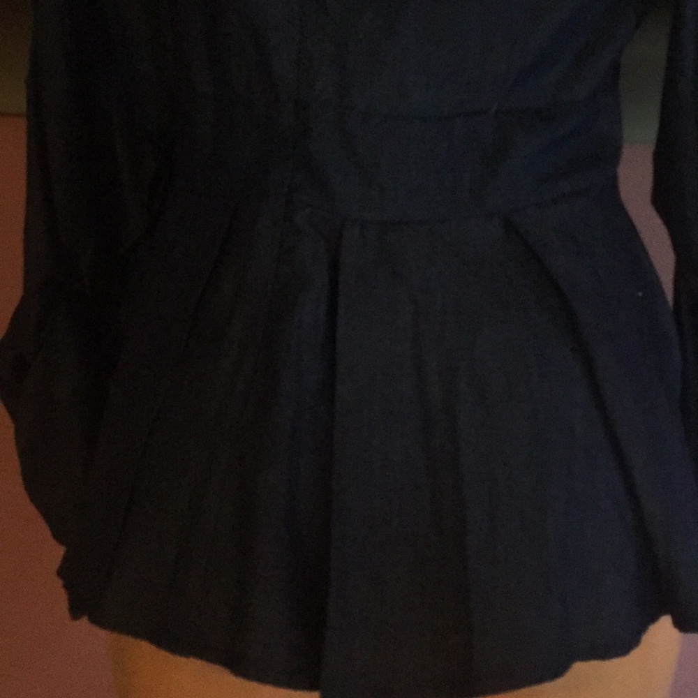 Beautiful blouse - Picture 3 of 7